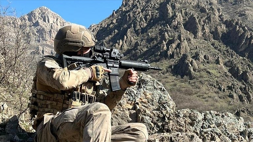 Pençe-Kilit bölgesinde 2 PKK lı etkisiz
