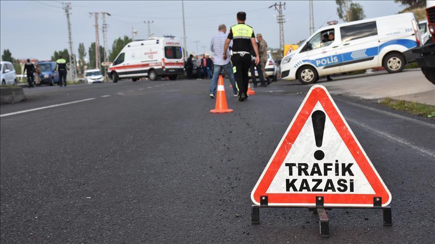 Trafik kazasında yaralanan kadın polis hayatını kaybetti