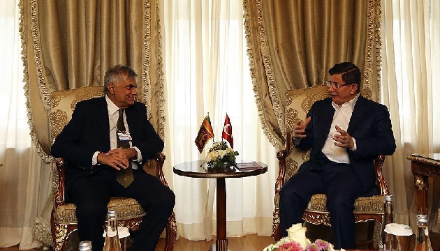 Davutoğlu Sri Lanka Başbakanı ile görüştü!