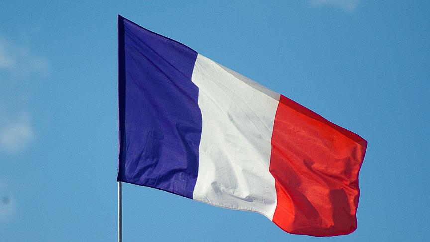 Fransa da terörü öven kişiye 6 ay hapis cezası