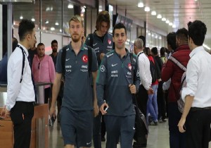 A Milli Futbol Takımı yurda döndü!