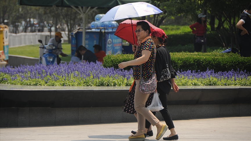 Çin’de rekor hava sıcaklığı: Termometreler 52,2 dereceyi gösterdi