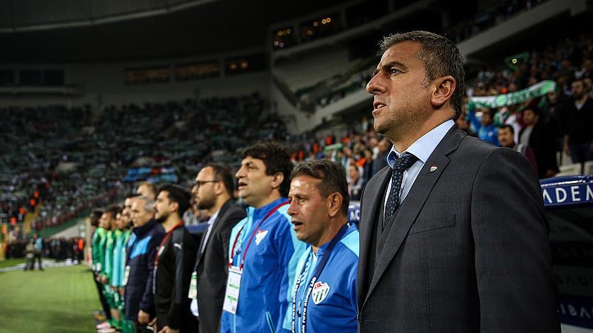 Hamza Hamzaoğlu ndan Bursaspor taraftarına tepki