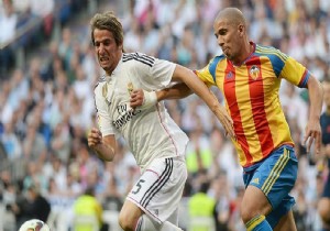 Valencia da Feghouli kadro dışı!