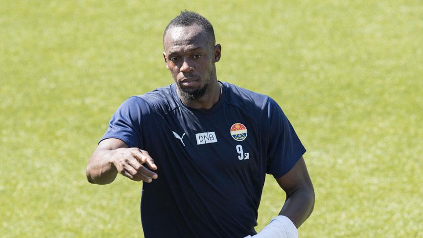 Usain Bolt, yeniden sahalara döndü