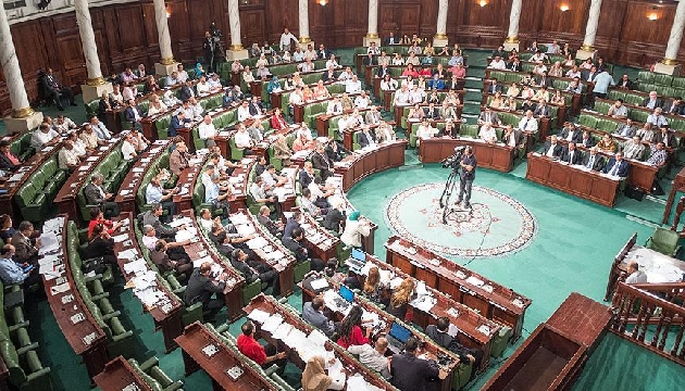 Tunus ta OHAL bir ay daha uzatıldı!