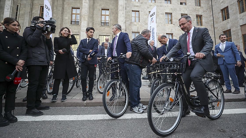 TBMM de bisikletli günler