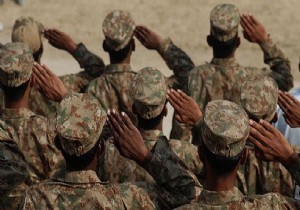 İran ve Pakistan ortak tatbikat!