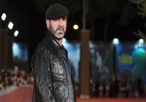 Cantona, Deschamps’ı ne ile suçladı?