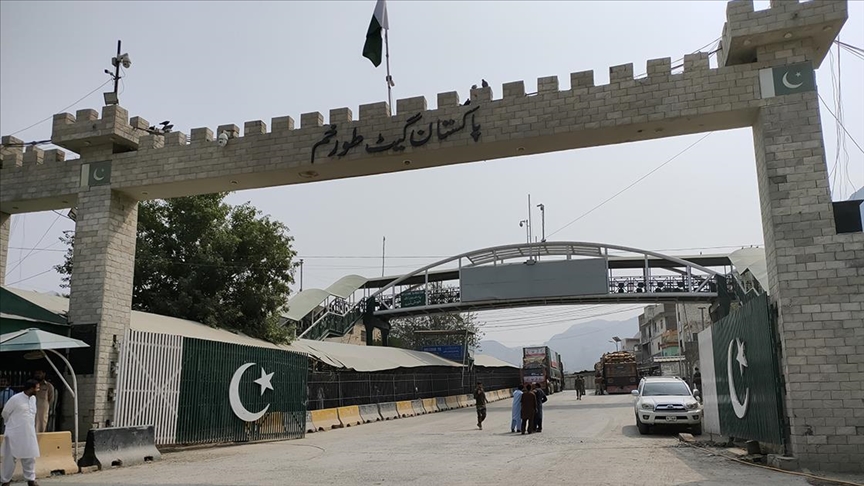 Pakistan ile Afganistan sınırı 4 gündür araç geçişlerine kapalı