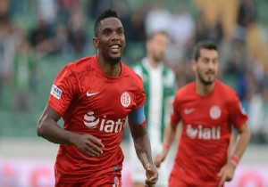 Samuel Eto o  timsah  avına çıktı!