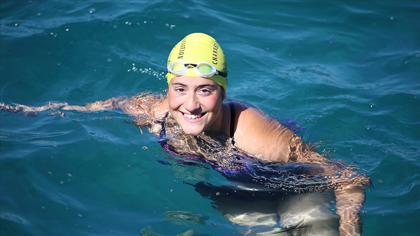 Aysu Türkoğlu, Manş ı yüzerek geçen en genç Türk sporcu oldu