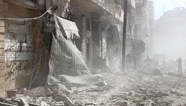 Rusya, Halep in merkezini bombalıyor!