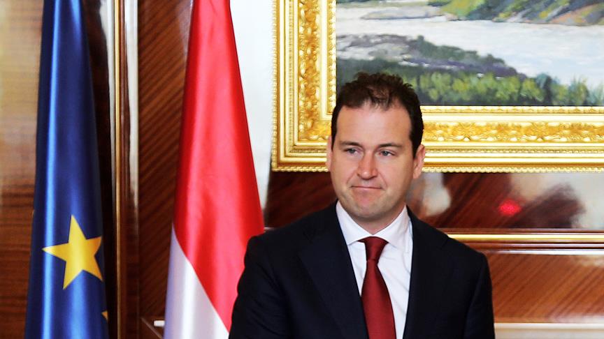 Hollanda  soykırım  demeyecek!