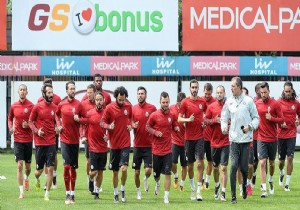 Galatasaray  Akhisar  maçına hazırlanıyor!
