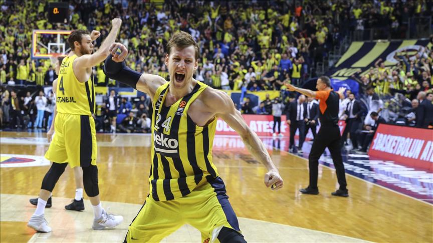 Fenerbahçe, Real Madrid i devirdi