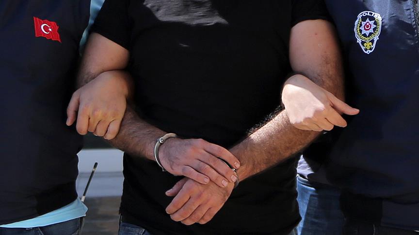 Dolandırıcılık yapan banka müdürü İzmir de yakalandı