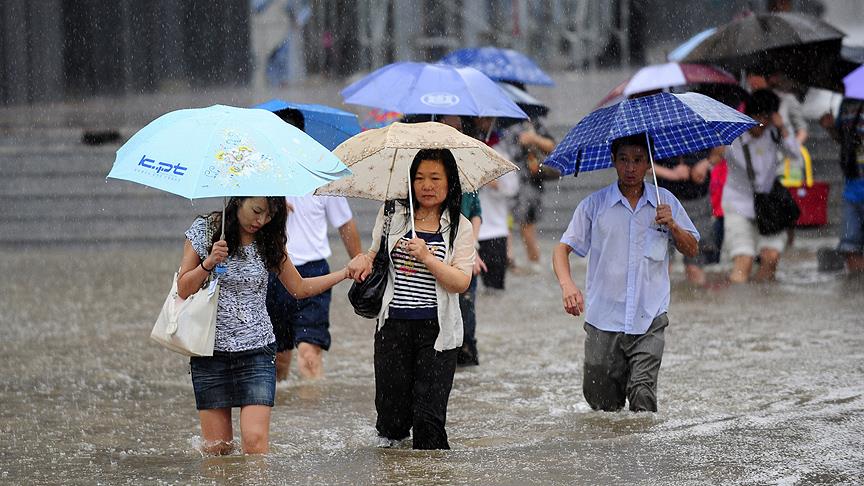 Sel tehlikesi nedeniyle 100 bin kişi tahliye edildi