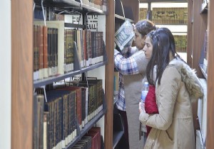 Güneydoğu'nun en büyük kütüphanesi açıldı