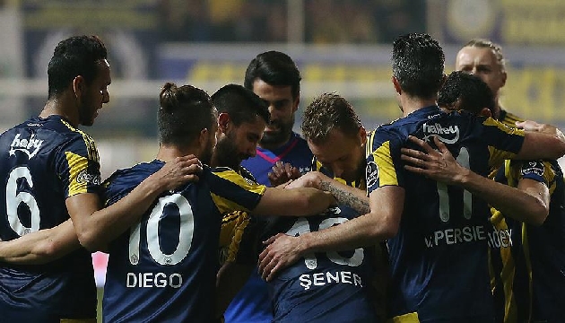 Fenerbahçe 3 puanı 3 golle aldı!