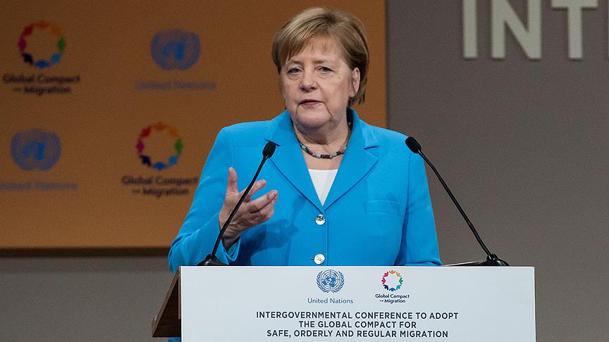 Merkel den  göç sorunu için toplu çalışma  çağrısı
