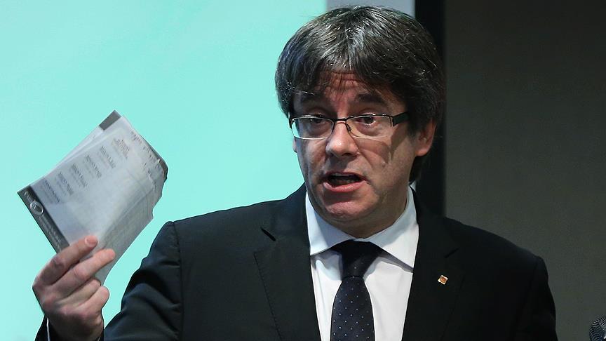 İspanya Puigdemont un tutuklanmasını isteyecek