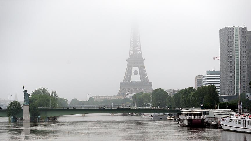 Paris te planlar alt üst oldu!