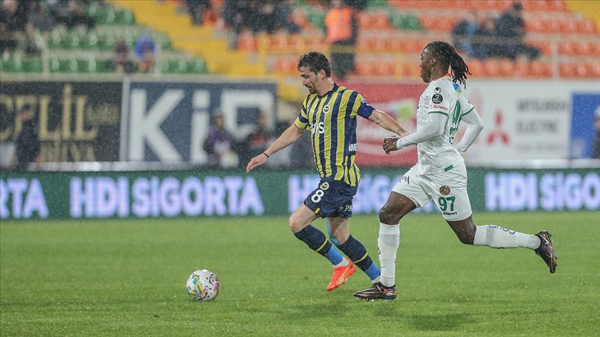 Fenerbahçe hazırlık maçında Corendon Alanyaspor u mağlup etti