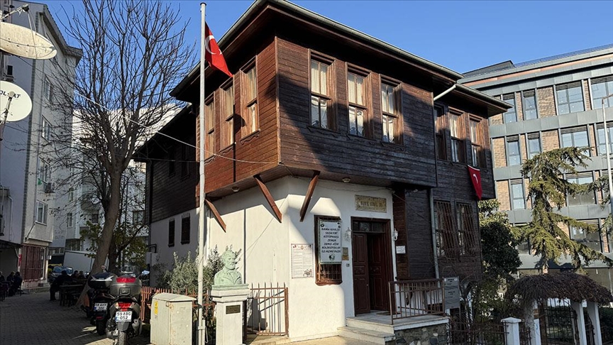 Namık Kemal in evi ziyaretçilerini geçmişte yolculuğa çıkarıyor