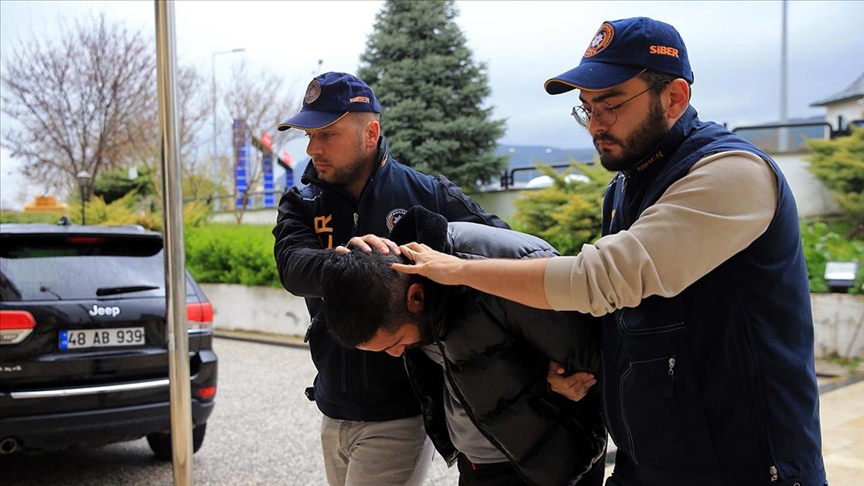 Sahte konteyner ilanlarıyla depremzedeleri dolandıran 5 kişi tutuklandı