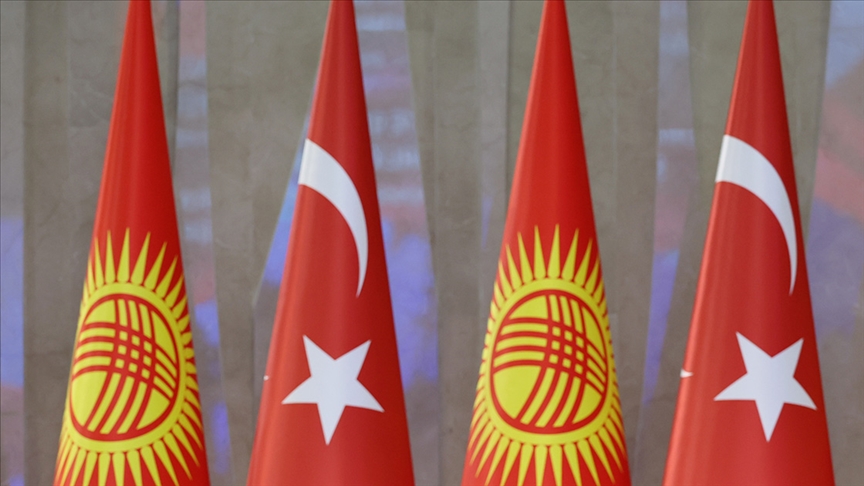 TBMM Başkanı Kurtulmuş, Kırgızistan da resmi görüşmelerde bulundu