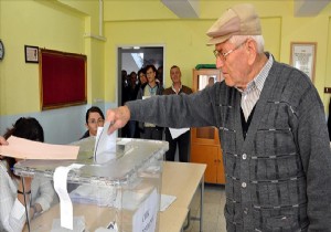 Bulgaristan da halk sandığa gidiyor!
