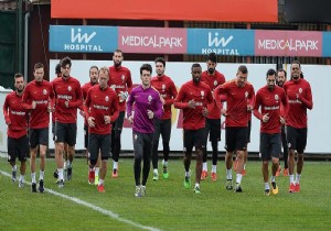 Muslera ve Chedjou takımla çalıştı!