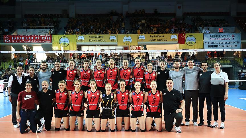 Voleybol da sezonun şampiyonu VakıfBank