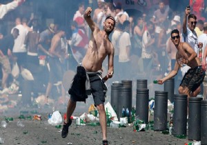 3 Rus taraftarına hapis cezası!