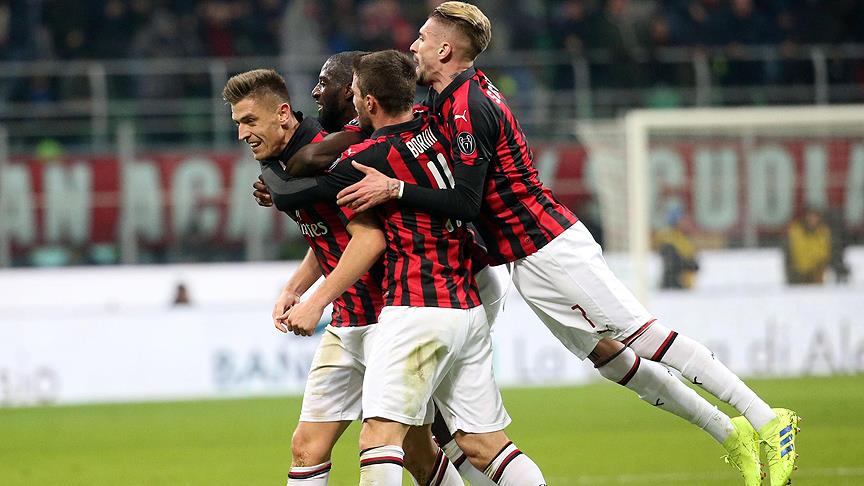 Milan ı yarı finale Piatek taşıdı