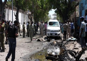 Somali de otele bombalı saldırı!