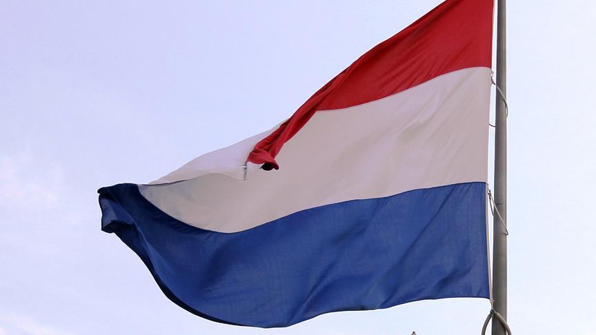 Hollanda dan  İslami okul kararı 