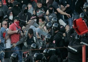 Belgrad derbisinde olay çıktı!