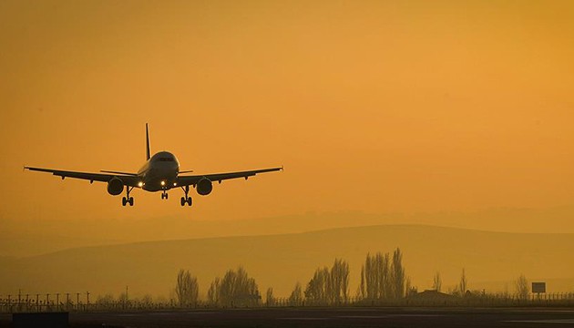 İstanbul uçakları Antalya'ya indi!