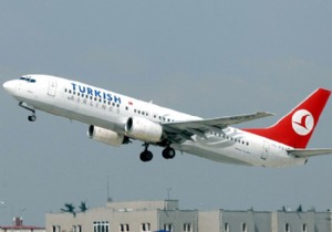 Atina-İstanbul seferini yapan uçak acil iniş mi yaptı?