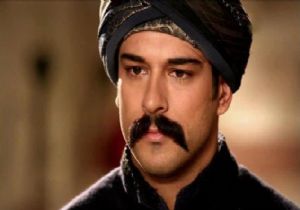  Yorgun Burak Özçivit ..