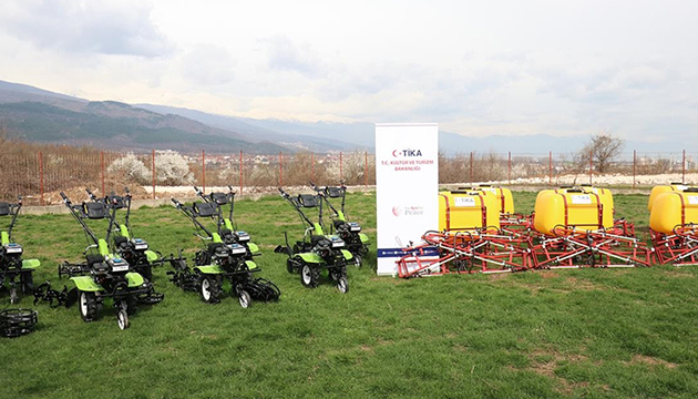TİKA dan Kuzey Makedonya daki çiftçilere ekipman desteği!