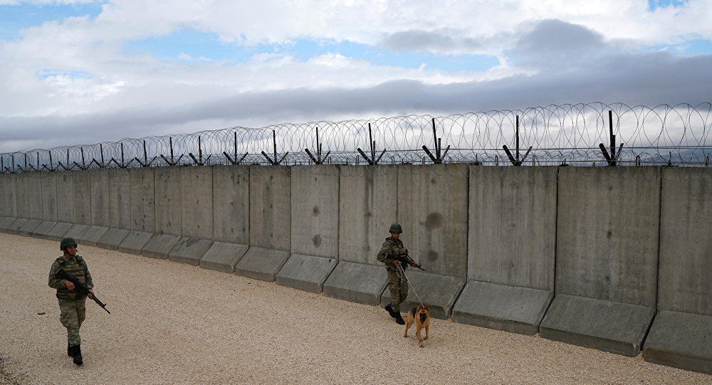 TOKİ Başkanı açıkladı:  Suriye sınırına duvar örmeyi 2-3 ayda bitireceğiz 