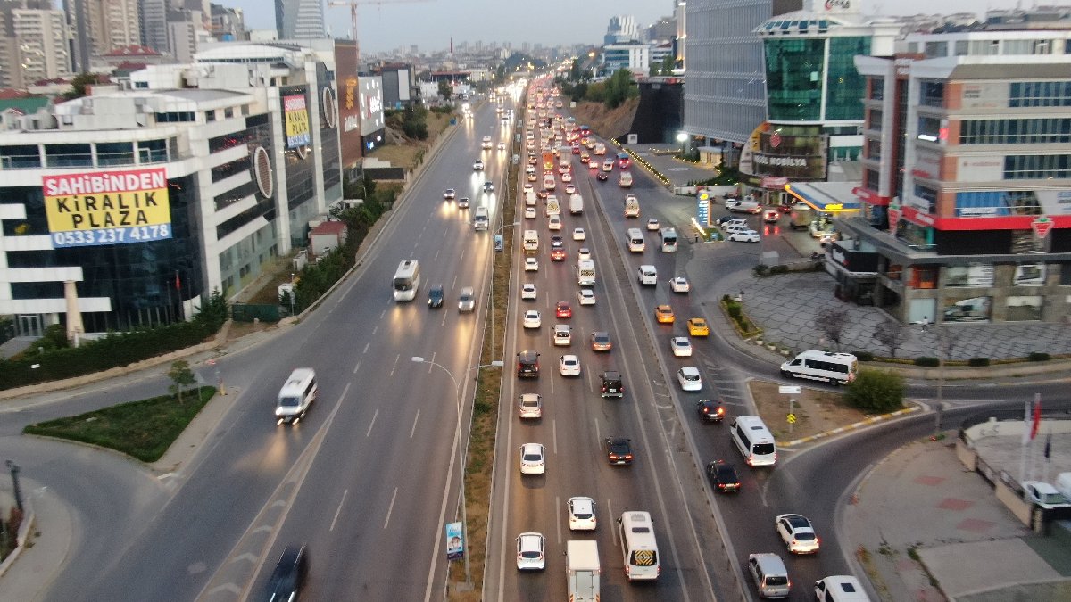 Haftanın ilk günü İstanbul trafiği ne durumda?