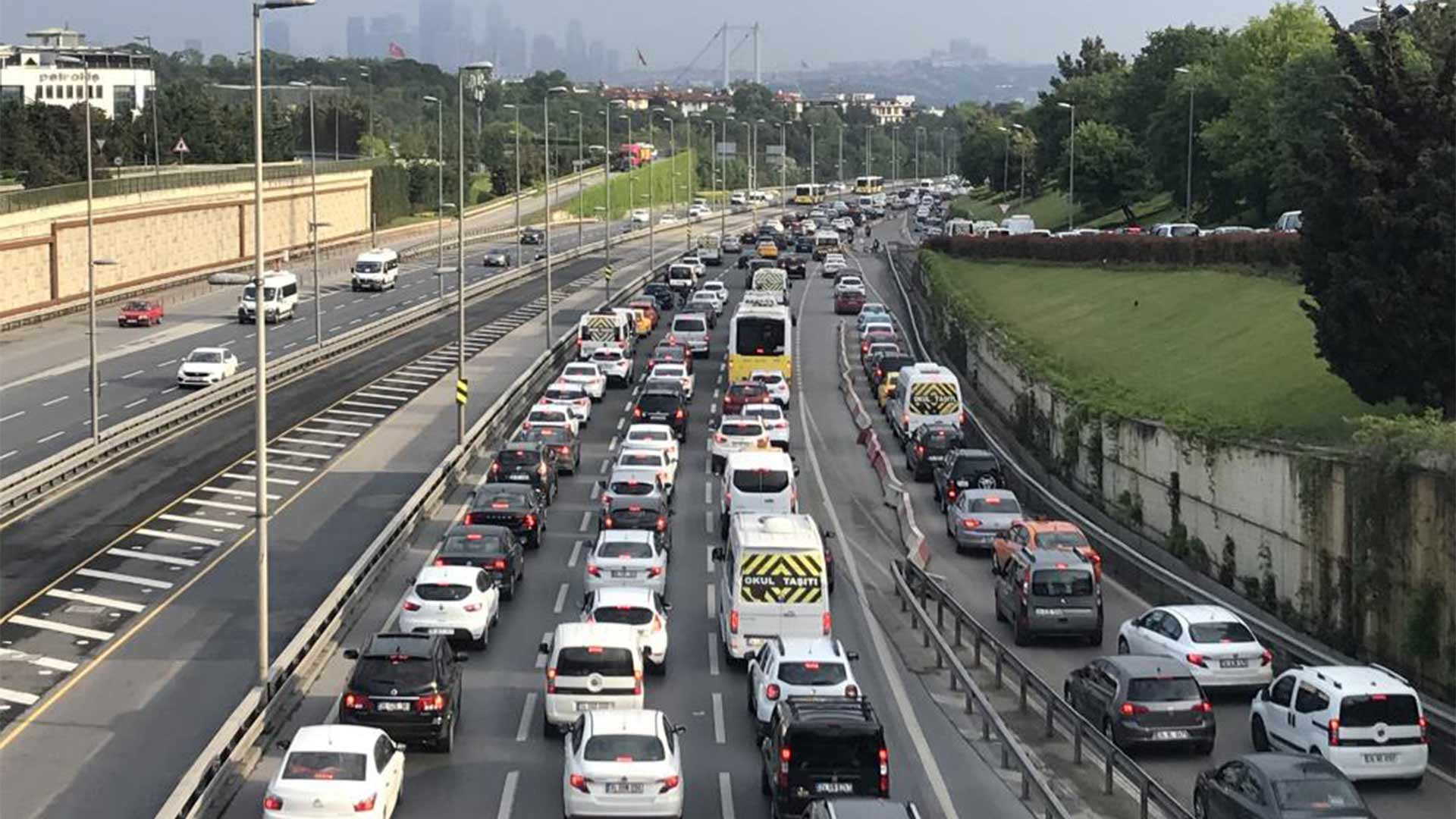 İstanbul trafiği felç oldu!