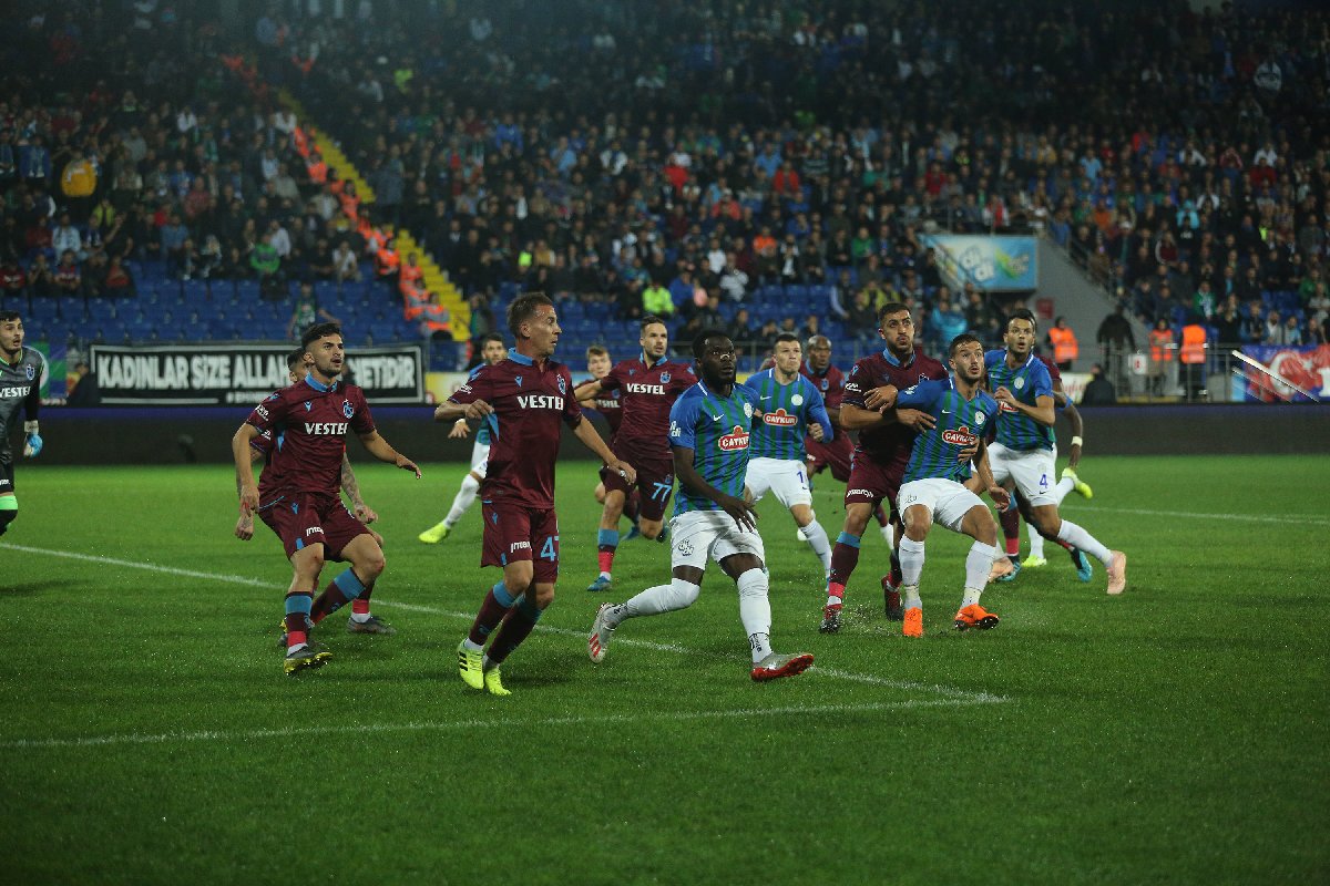 Trabzonspor 90 da güldü