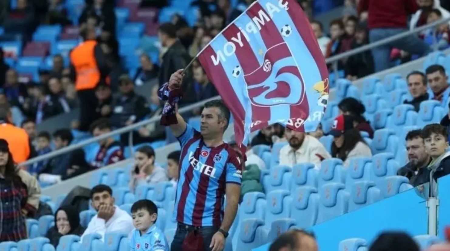 Trabzonspor seyircisi tribünleri boş bıraktı