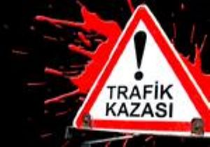 Tatvan da trafik kazası bir aileyi yok etti