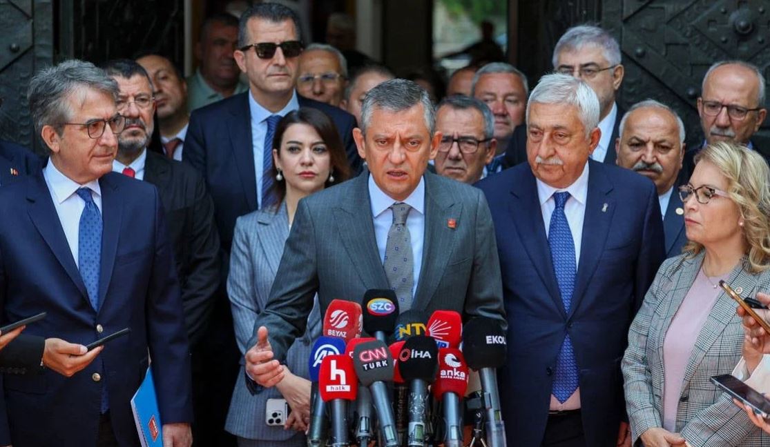 Özgür Özel den İmamoğlu na ziyaret